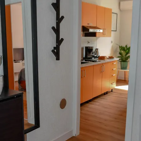 Apartman Neda Pula,near The Beach,free Parking And Wi-fi