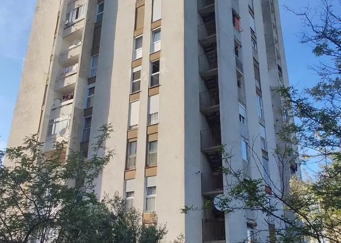 Neda Pula,near The Beach,free Parking And Wi-fi Pula