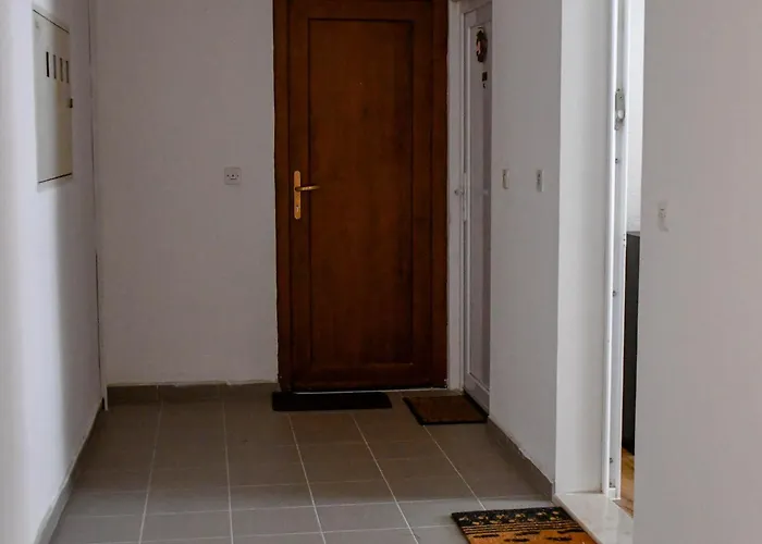 Neda Pula,near The Beach,free Parking And Wi-fi Apartamento *